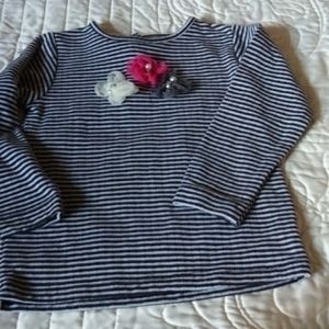 cach cach Girls Top Size 4T make offer